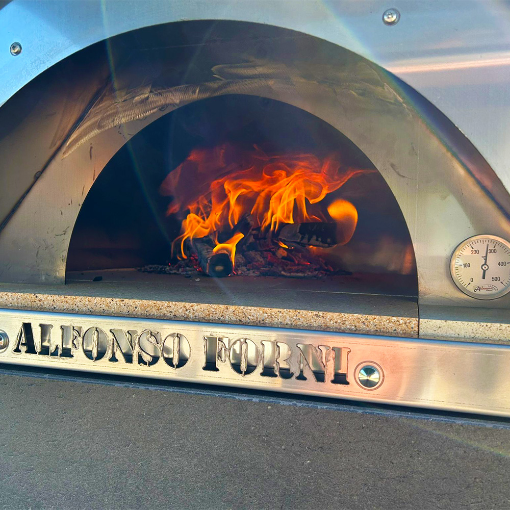 How to light the fire in the Alfonso 2 Pizze Wood-fired Oven